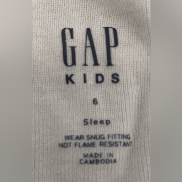 4 Sets of Colorful Kids Pajamas - Picture 5 of 9